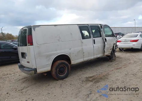 2000 GMC Savana Standard z USA, uszkodzony, nr VIN 1GTHG39R2Y1231599